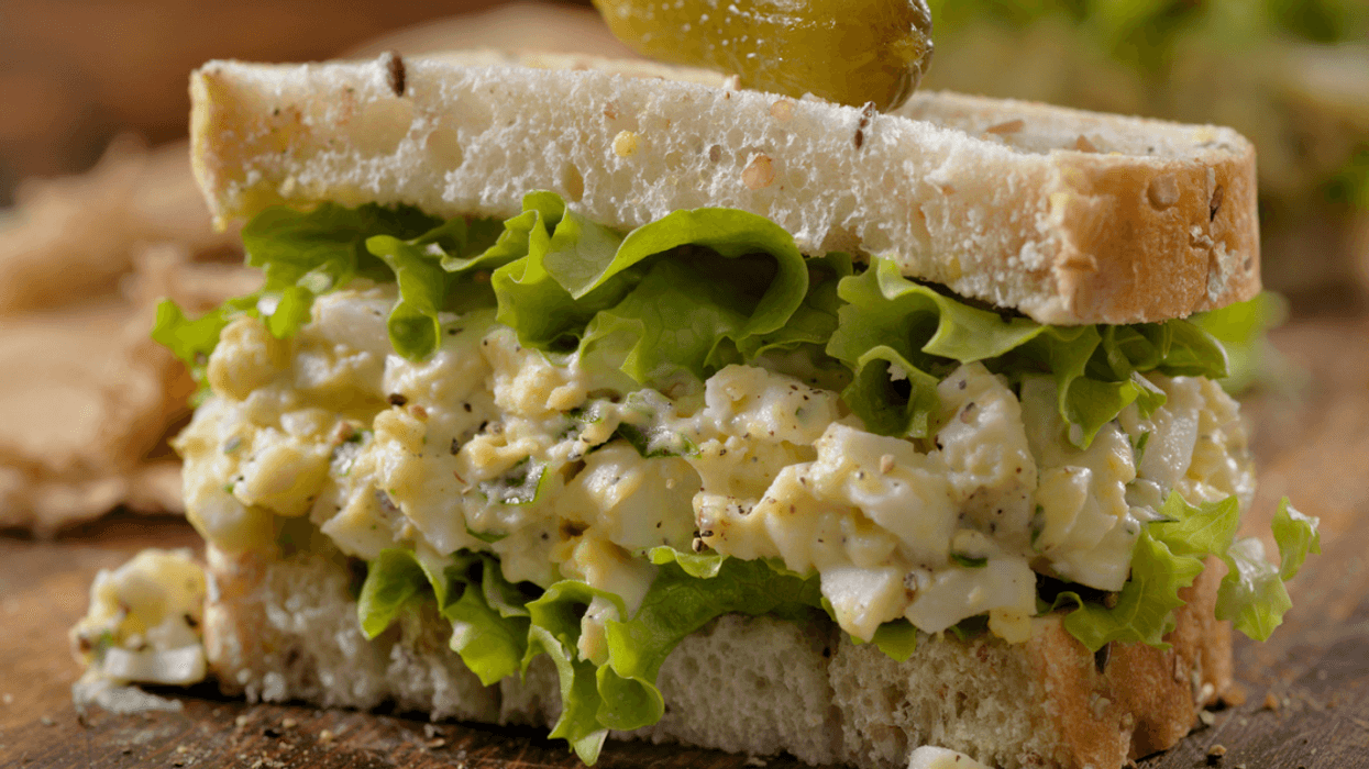 Woman With Severe Allergies Called Out For Bringing Her Own Non-Vegan Food To Brother's Vegan Wedding