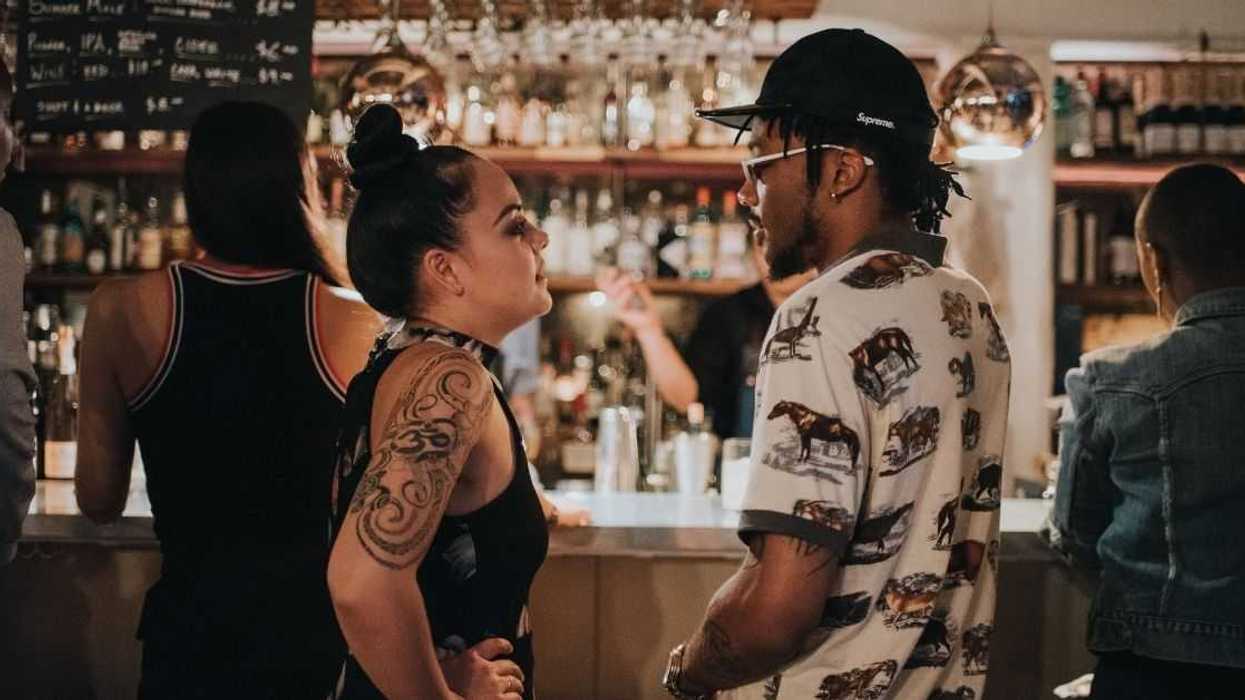 Gay Man Has The Perfect Comeback After Woman Won't Stop Hitting On Him At The Bar