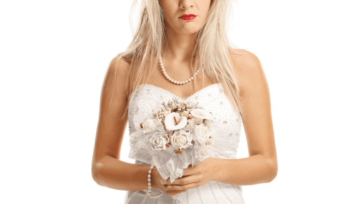 Bride-To-Be Upset After Best Friend Says She Can't Afford To Come To Her Destination Wedding