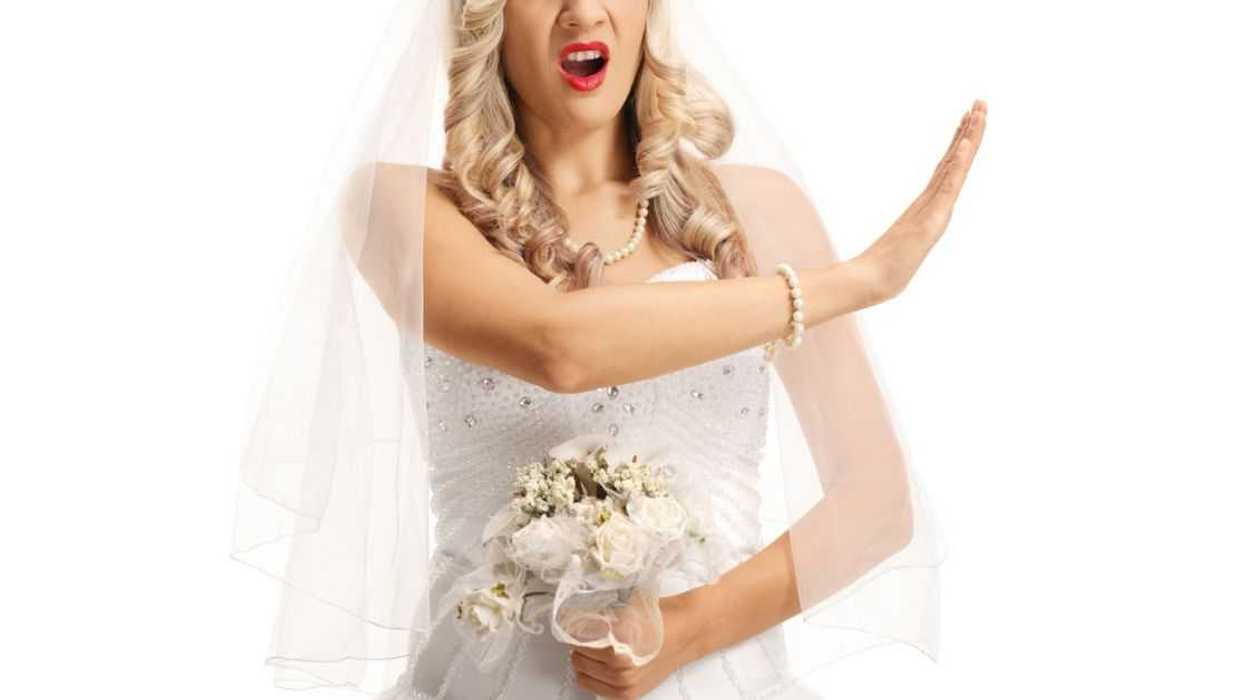 Bride Demands Sister Change Her 'Overgrown/Two-Toned' Hair Before Wedding Pictures