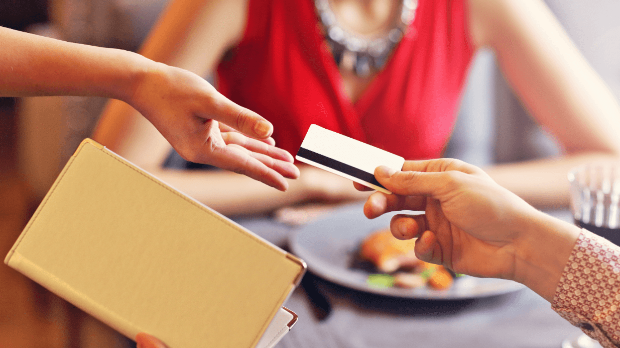 Redditor Balks After Their Parents Are Forced To Pay For Boyfriend's Mom's Massive Dinner Bills