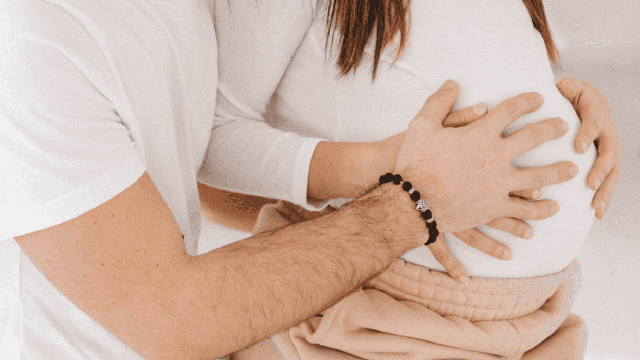 Man and pregnant woman