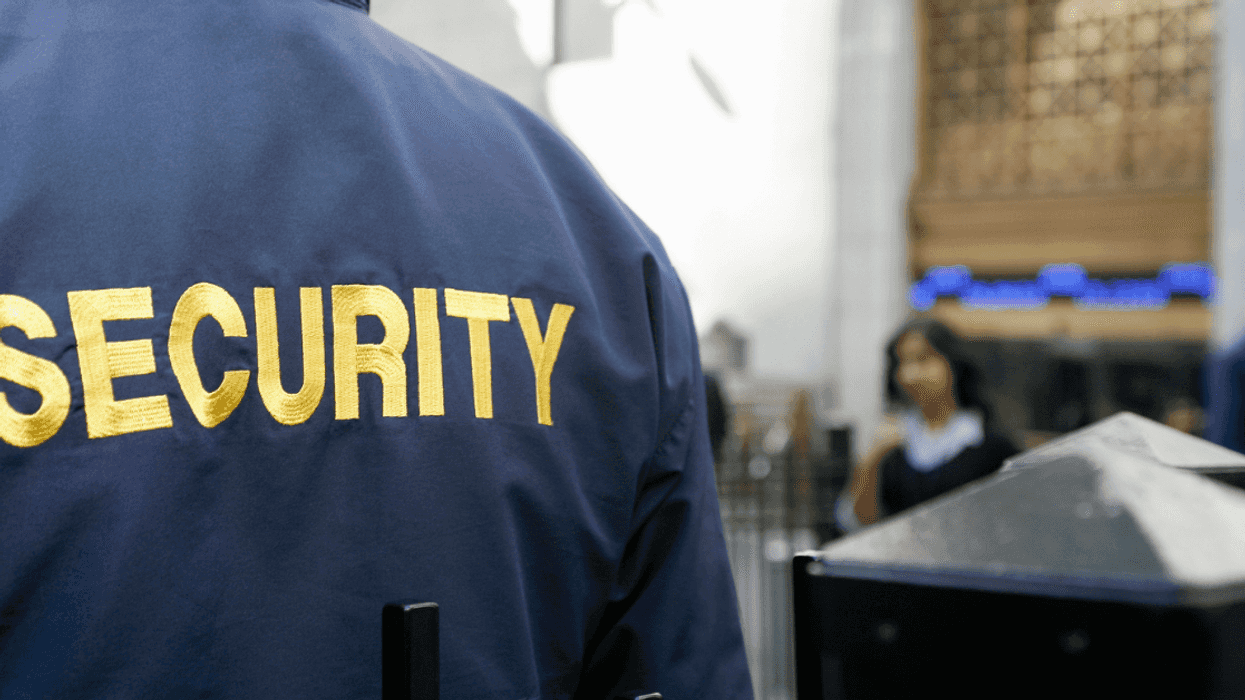 Security Guard Upsets Manager By Refusing To Arrive At Work A Few Minutes Before Shift Starts