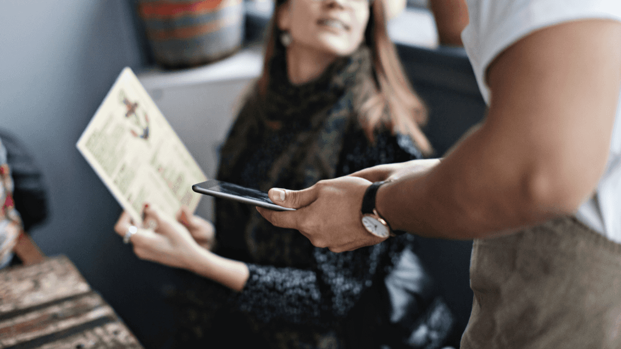 Woman With Severe Allergies Livid After Restaurant Wants To Charge Her To Remake Her Food