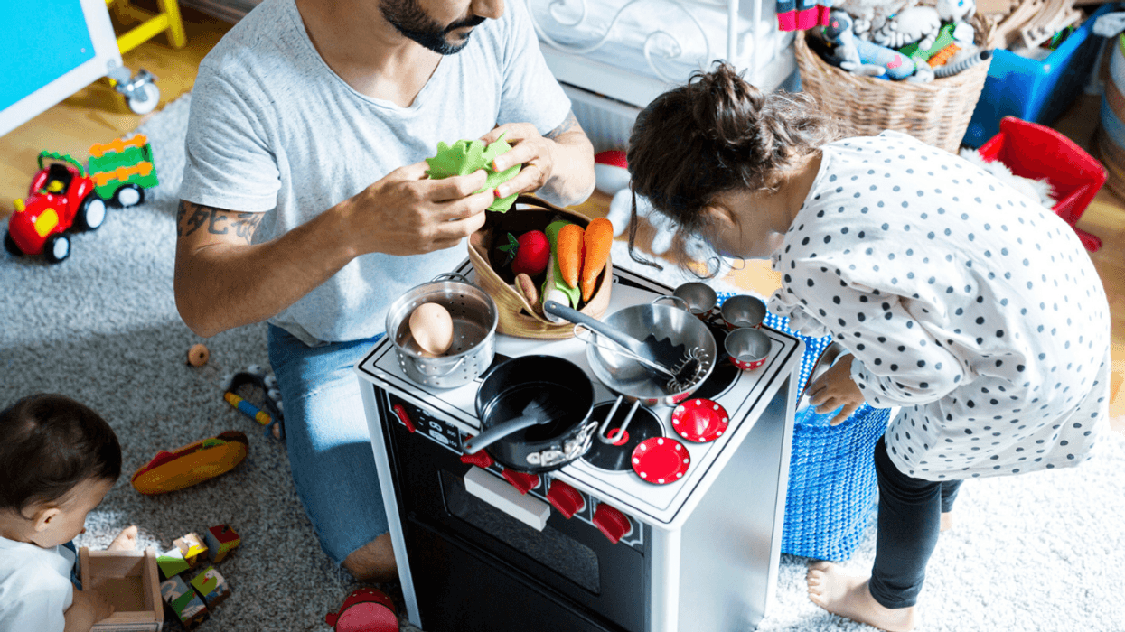 Mom Claps Back Hard After Brother-In-Law Belittles Her Husband For Being A Stay-At-Home Dad