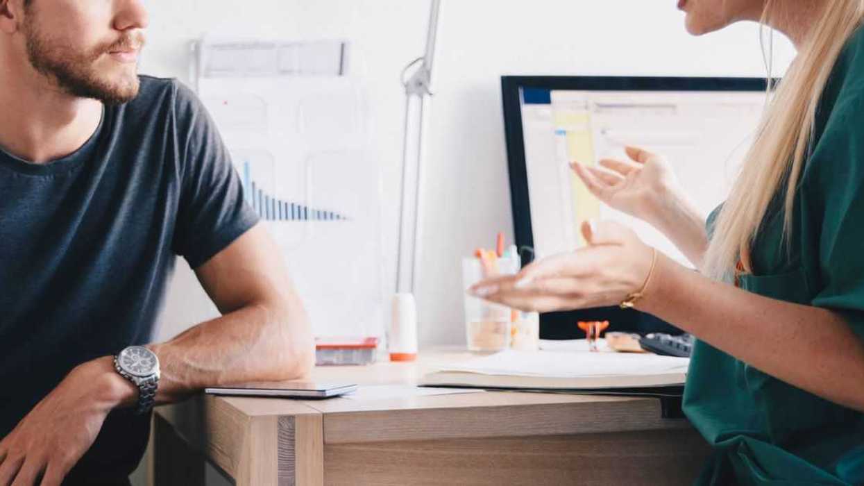 Medical Resident Balks After Nurse Practitioner Friend Claims She 'Can Do Anything A Doctor Can'