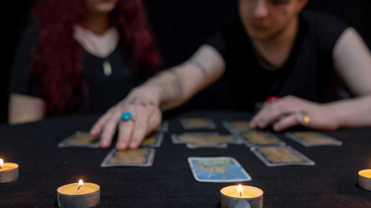 Parent Called 'Unreasonable' After Demanding Daughter Stop Charging Classmates For Tarot Readings