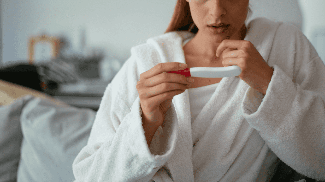 Redditor Conflicted About Forcing Pregnant Roommate To Move Out If She Keeps The Baby