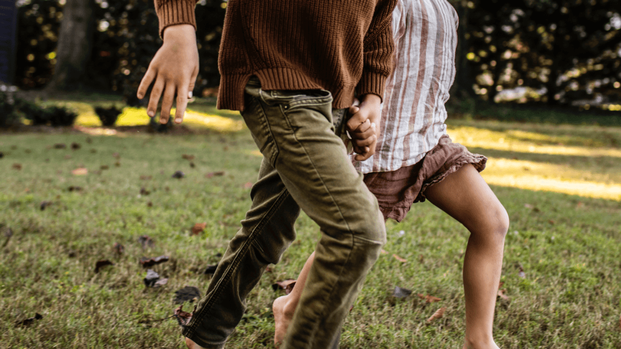 Redditor Refuses To Remove Poison Ivy From Their Property Because It Keeps Neighbor's Kids Out