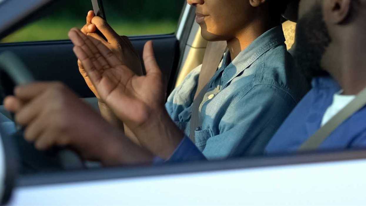 Guy Demands His Girlfriend Pay Him The Same As An Uber For Picking Her Up From Work