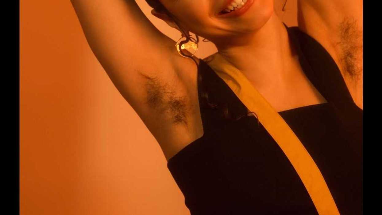Woman Calls Out Her Sister For Underplaying Her Level Of Body Hair In Her Dating Profile Pics