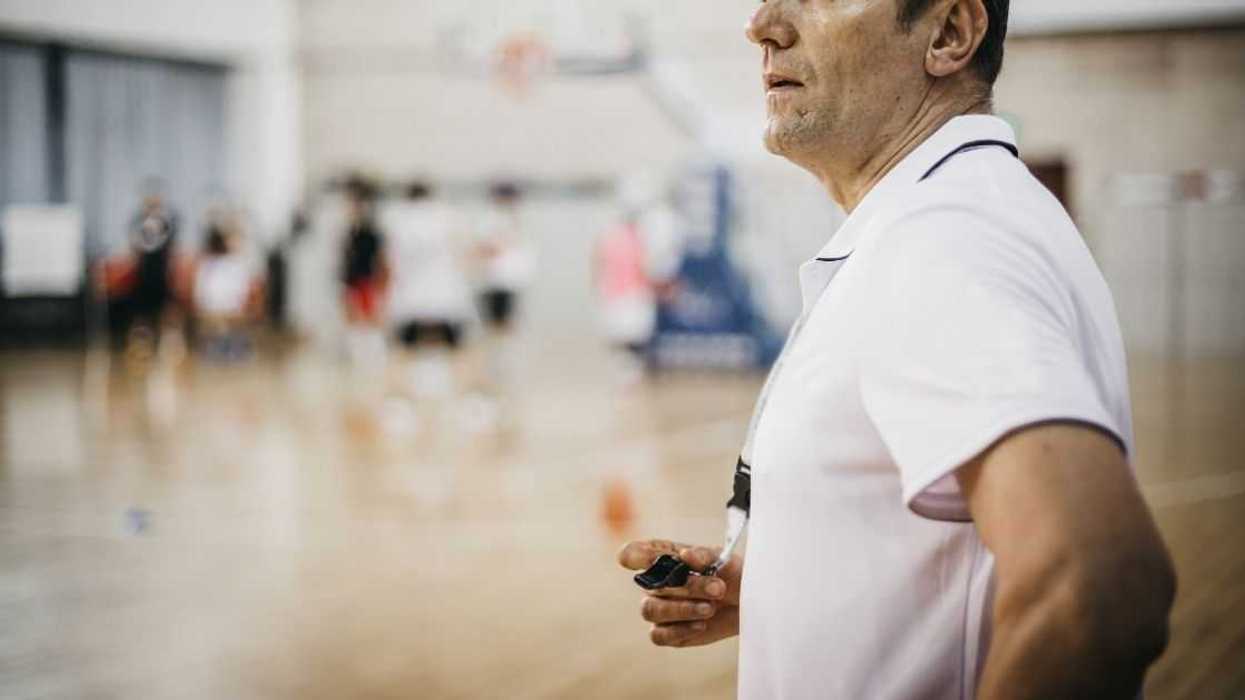 Mom Claps Back Hard At Overweight Son's Gym Teacher For Grading Him Unfairly