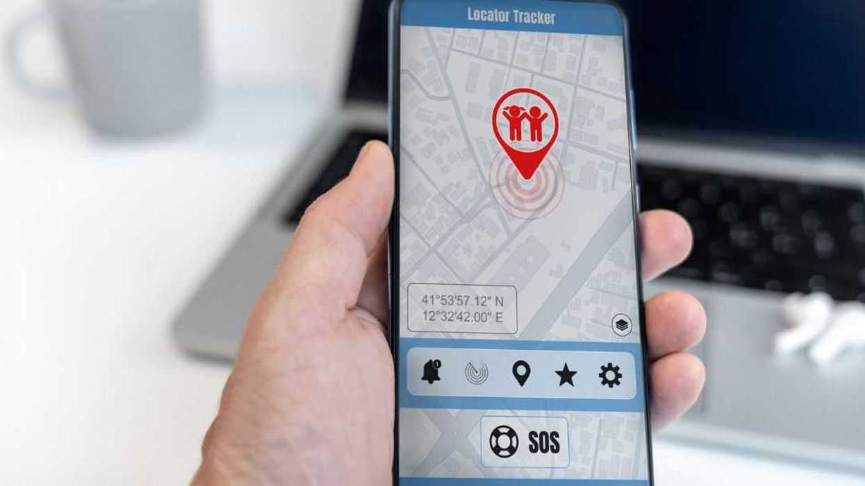 People locator app on smartphone. Remote find kids in real time and follow. GPS phone application.