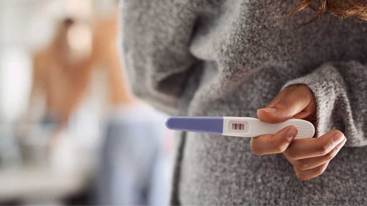 Woman Asks If She'd Be Wrong To Announce Her Pregnancy During Baby-Crazy Mom's Birthday Party