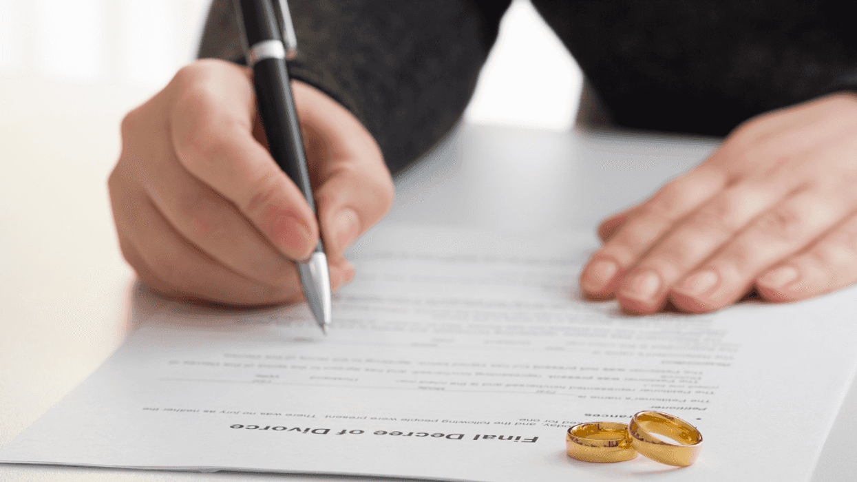 person signing divorce decree