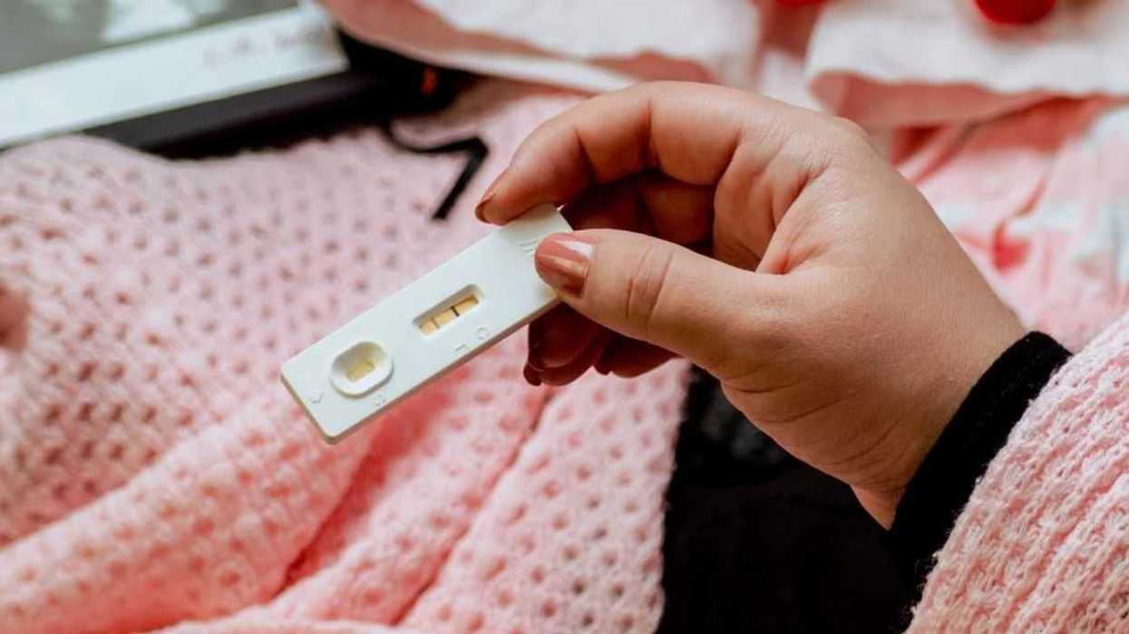 Woman Who Recently Miscarried Leaves Party After Sister Brags About How Easily She Got Pregnant