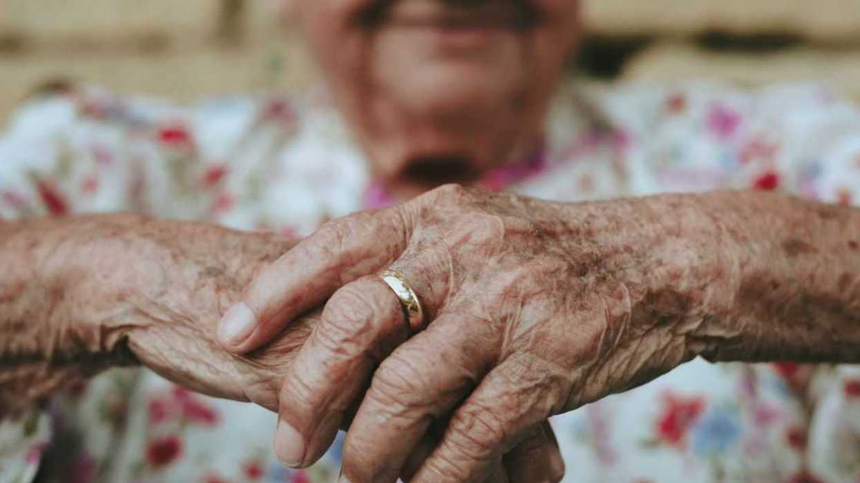 Woman Called Out For Refusing To Continue To Help Elderly Neighbor She Suspects Has Dementia