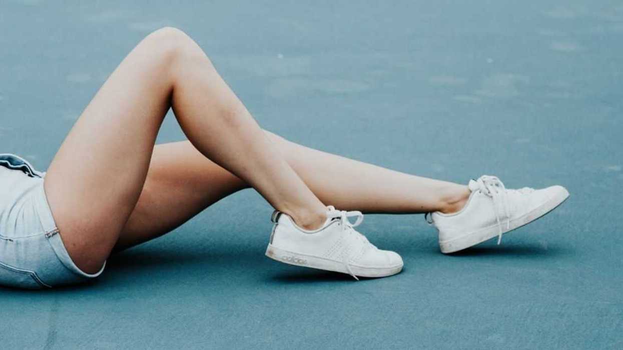 Guy Loses It After He Discovers His Girlfriend Of Several Months Has A Prosthetic Leg