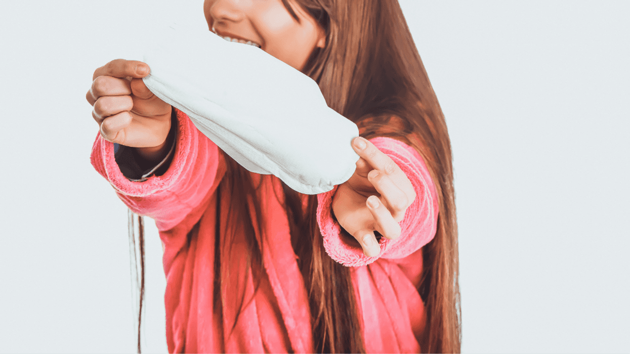 Teen Berated By Her Mom For Using The Sticky Side Of A Sanitary Napkin To Pick Up Broken Glass