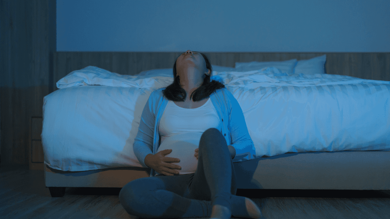 Dad Livid After His Family Forces Him And Pregnant Wife Sleep On Bunk Beds During Family Trip