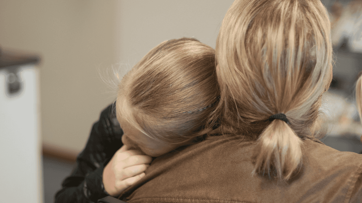 Mom Accused Of 'Endangering' Her Kids By Taking In Lost 7-Year-Old Girl Who Wandered Into Her Yard