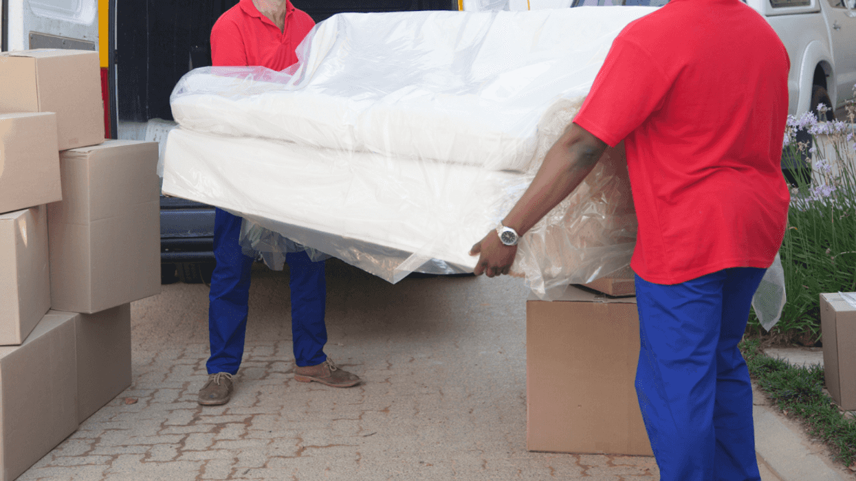 Woman Irate After Delivery Men Make 'Cat Noises' To Trick Her Into Thinking A Cat Got Into Her House