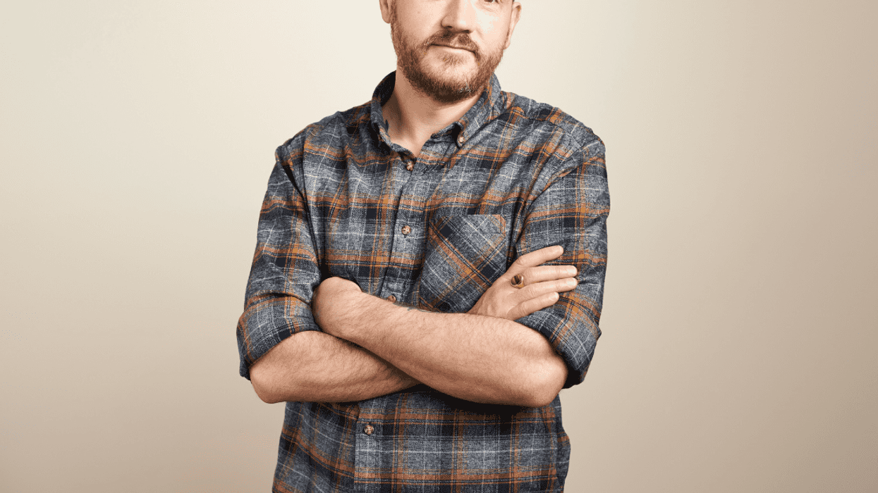 Guy Angers His Queer Cousin After Refusing To Disown His Homophobic Aunt In Solidarity