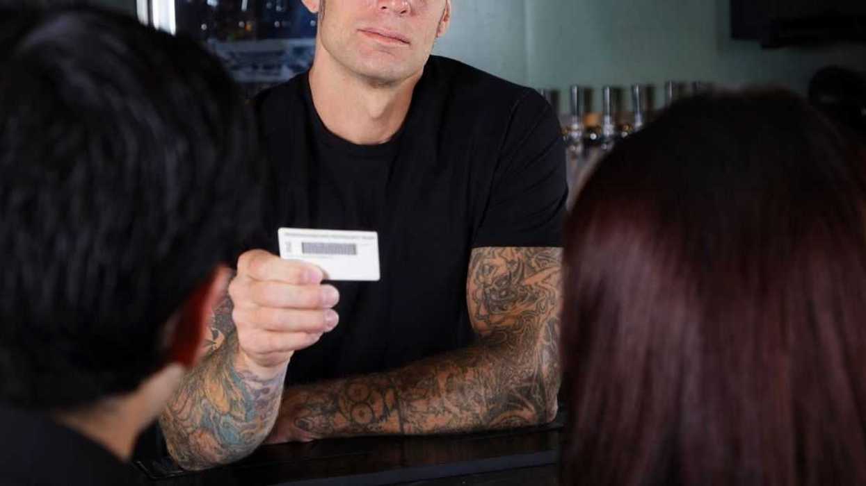 Young-Looking Woman Furious After Server Accuses Her Of Using A Fake ID To Order Alcohol