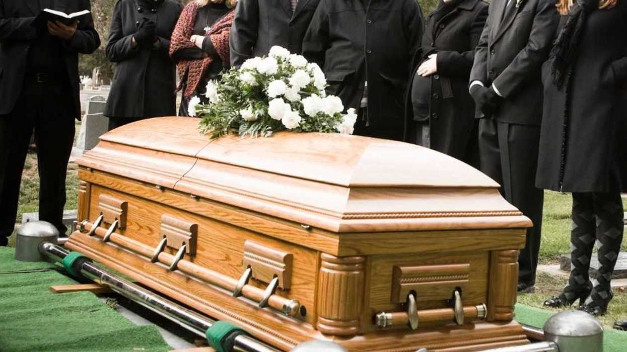 Redditor Sparks Drama By Choosing To Attend Girlfriend's Funeral Over Their Grandma's Funeral