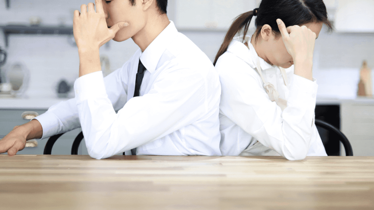 College Student Scoffs After Boyfriend Asks Her To Clean His Apartment Since She Doesn't Work