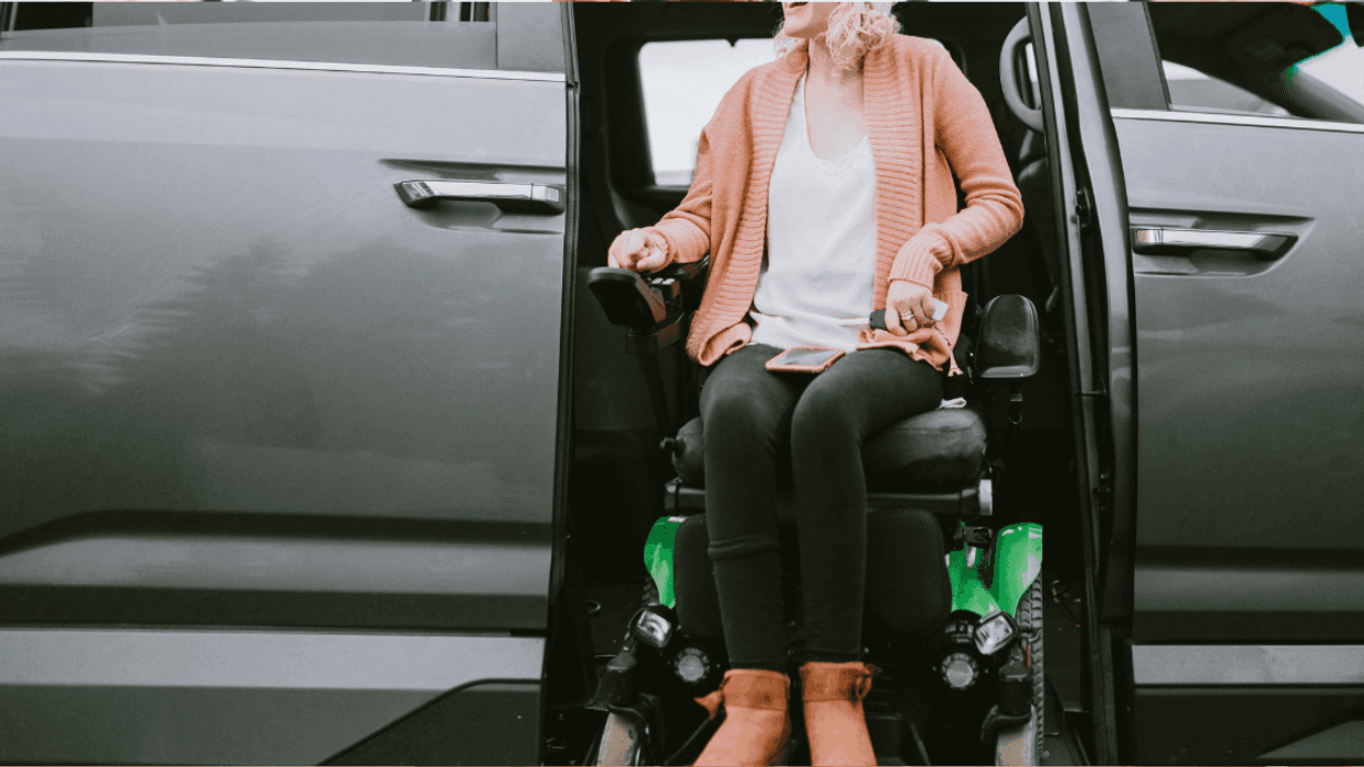 Redditor Sparks Drama After Refusing To Give Up Parking Spot For Disabled Neighbor Who Needs The Extra Space