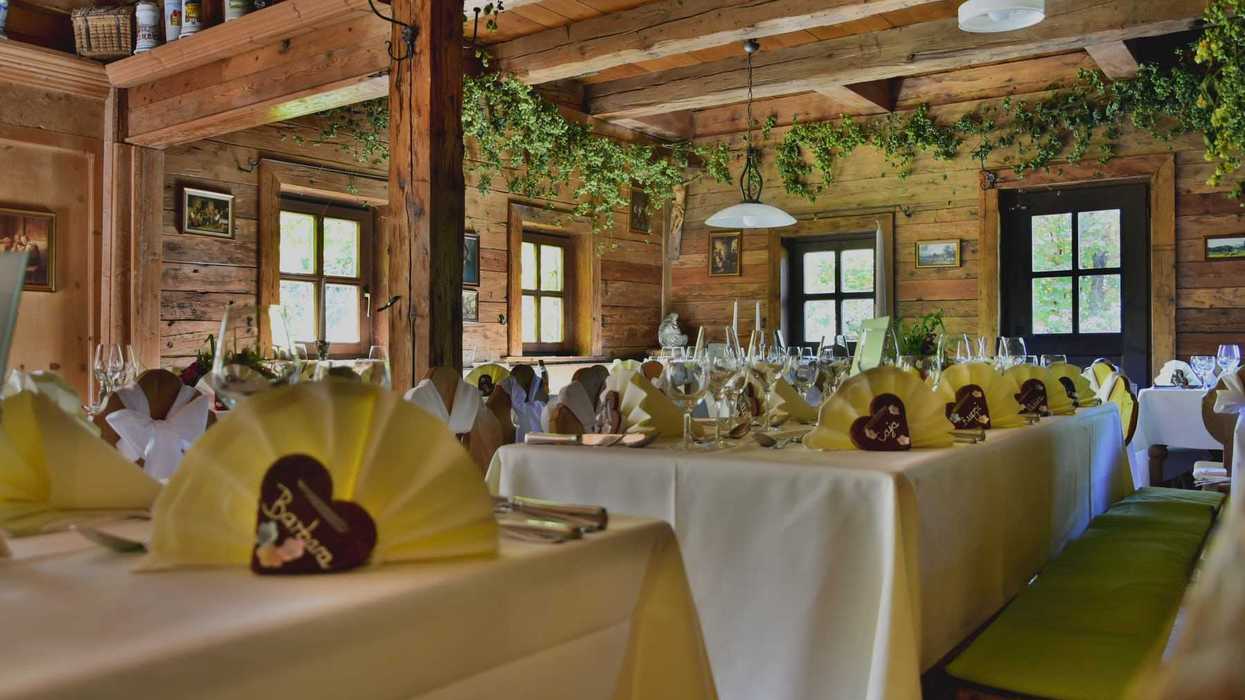 Trans Guy Pissed When He And His Partner Are Seated At The Kid's Table During Sister's Wedding