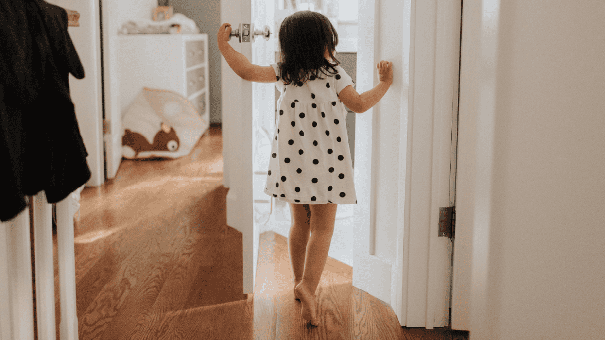 Guy's Religious Sister Enraged After Her Young Daughter Walked In On Him In Bed With His Girlfriend