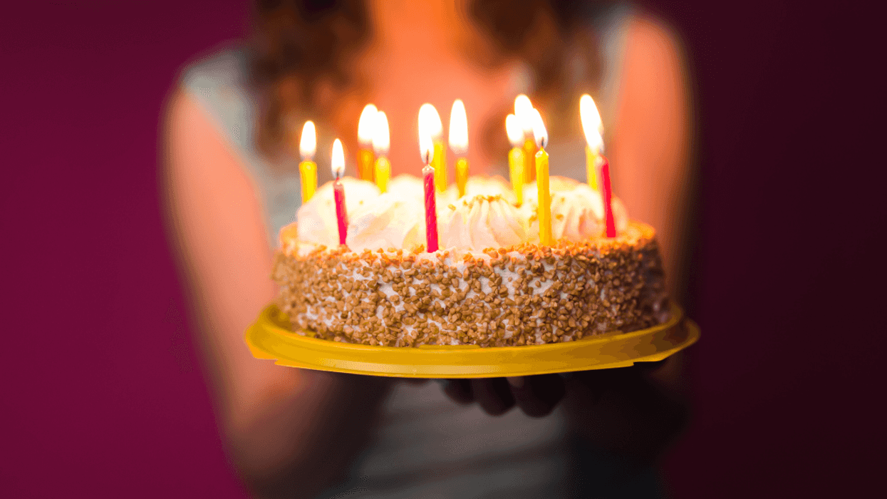 Baker Stunned After She's Berated For Bringing A Vegan Cake To Vegan Friend's Birthday Party