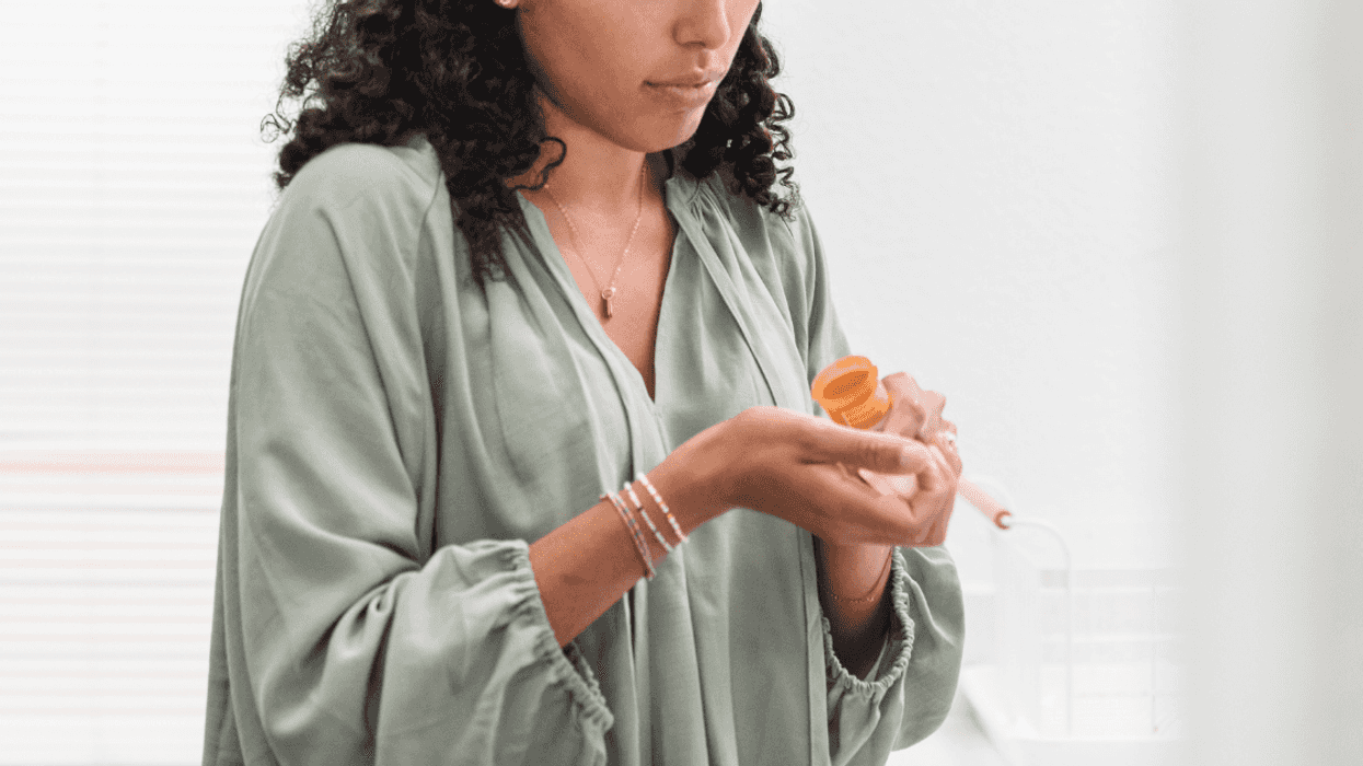 Redditor Sparks Drama By Refusing To Give Roommate Vicodin To Help With Her Extreme Period Pain