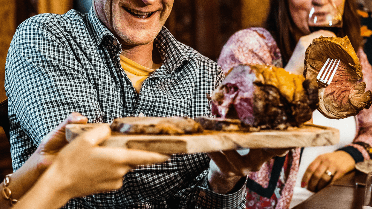 Woman Mortified When 'Incredibly Attractive' Husband Makes A Scene After Server Compliments His Hair