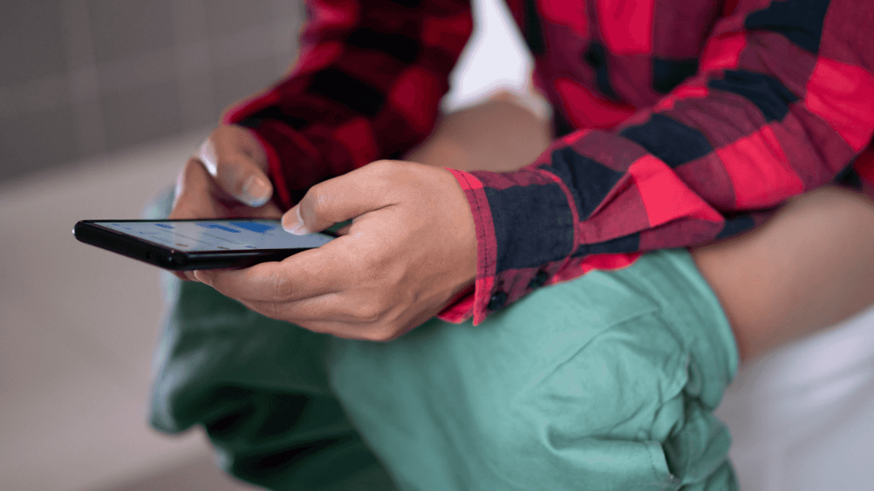 New Parent Turns Off Wi-Fi Anytime Husband 'Camps' In The Bathroom For Too Long