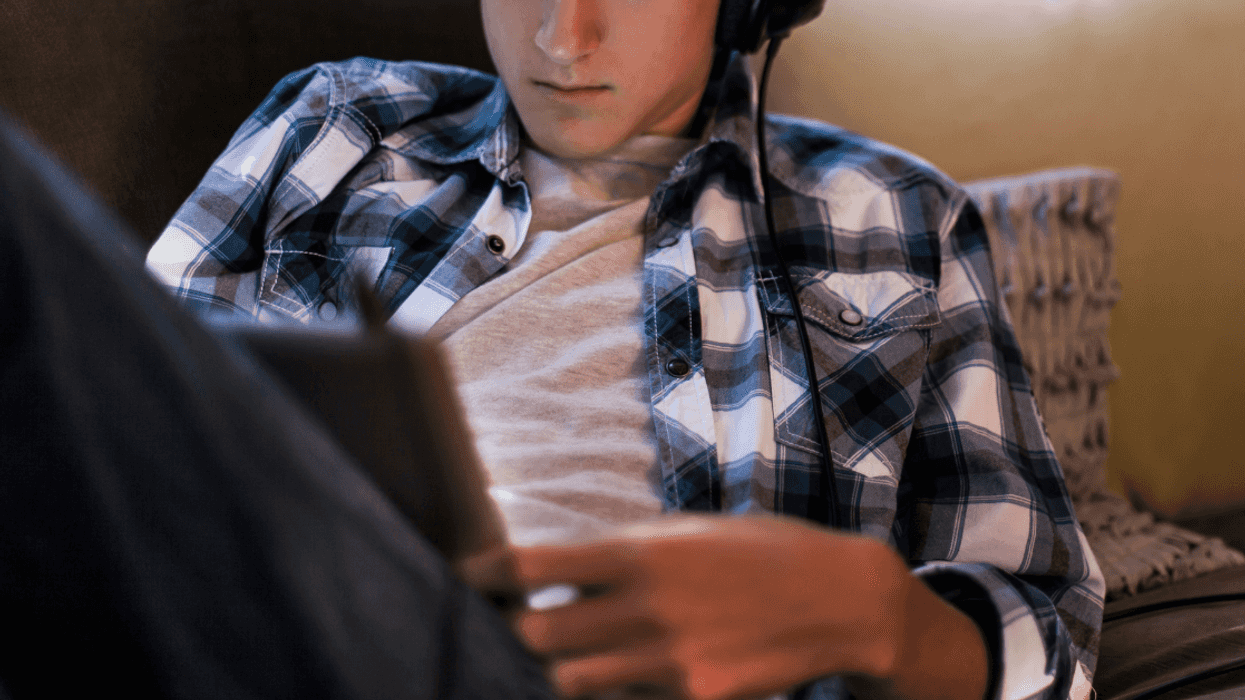 Teen Refuses To Defend Her Little Brother From 'Bullies' After Finding Out He's Racist And Sexist