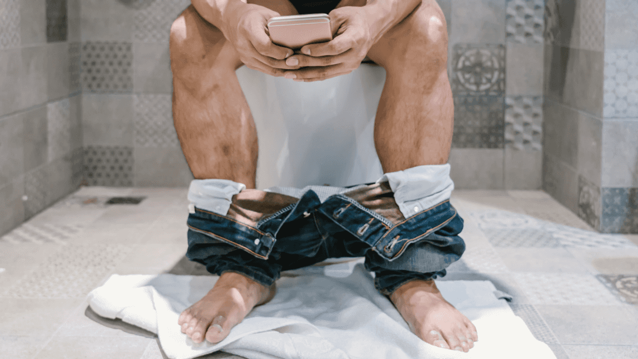 Guy's Wife Calls Him Out For Unintentionally Violating Her Unspoken 'Dinner Party Pooping Rules'