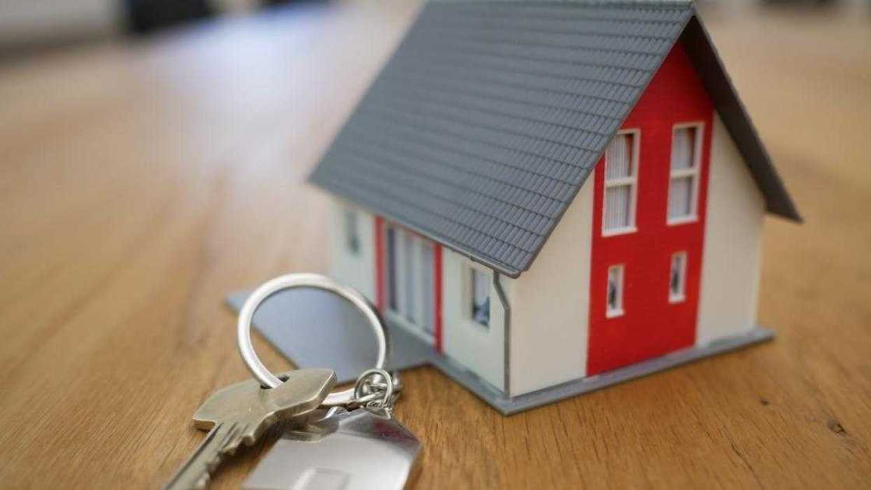 Guy Pissed After Girlfriend Refuses To Split His Mortgage Payment Without Gaining Equity In The House