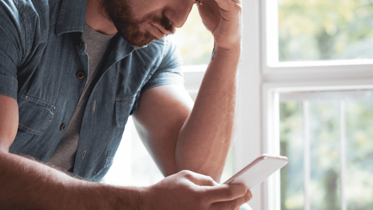 New Mom Furious After Her Husband Constantly Complains About How Hard Parenting Is On Social Media