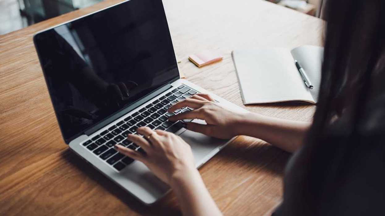 Woman's Husband Accuses Her Of 'Cheating' After Finding Out She Writes Erotic Fanfiction