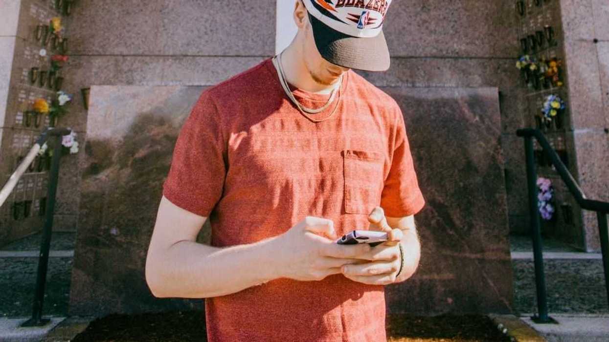 Teen Called Out For Telling His Best Friend's Girlfriend That He Tried To Show Him Her Nudes