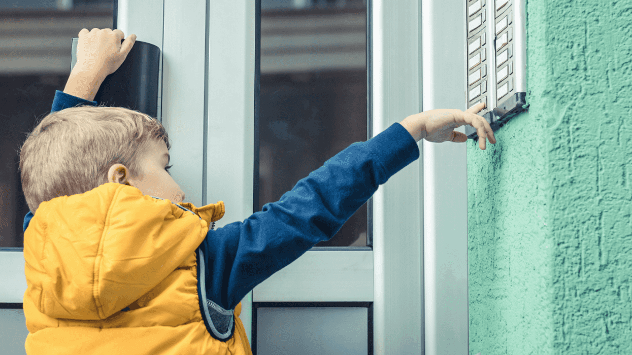 Redditor Called Out For Getting 'Petty' Revenge On Neighbor's Kid Who Kept Playing 'Ding Dong Ditch'