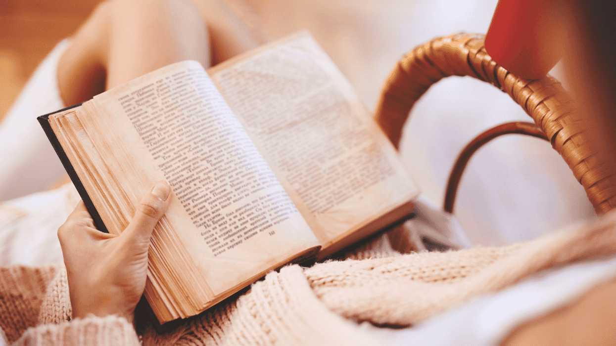 Woman Stirs Drama By Refusing To Give Back Valuable Book Friend Mistakenly Sold Her For $5