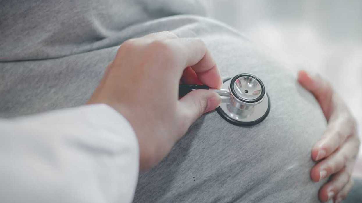 Woman Asks If She's Wrong For Backing Out Of Being A Surrogate After She'd Signed A Contract Saying She'd Do It