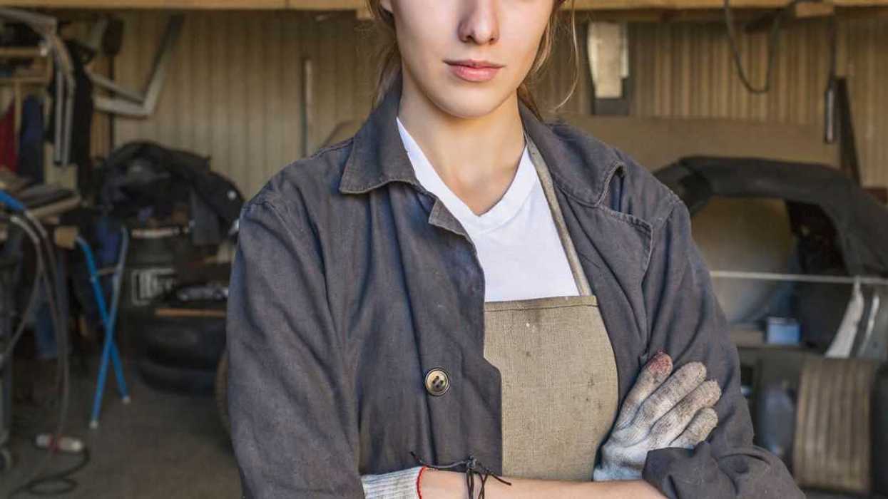 Auto Repair Tech Balks When Customer Chastises Her For Not Filling Up His Tank After Working On His Car