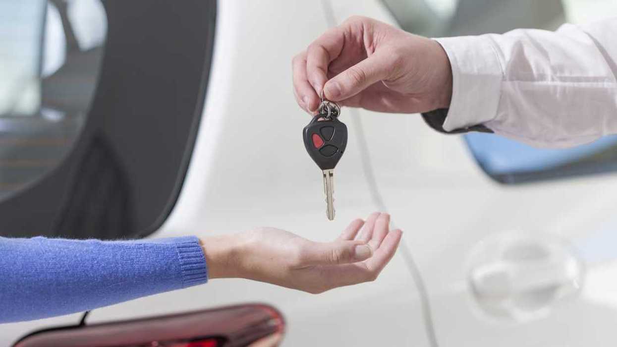 Guy Furious After His Fiancée Buys A $40k Car On A Whim Because They Aren't Sharing Finances Yet