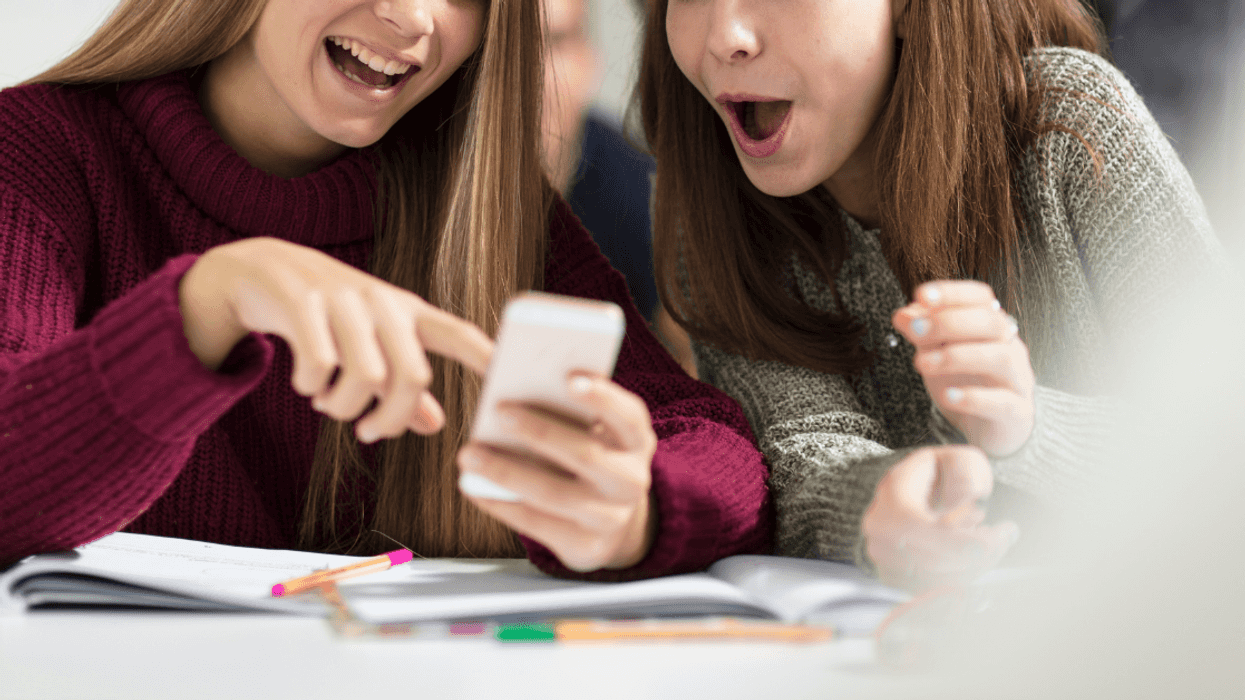 Mom Furious When School Refuses To Give Daughter's Phone Back After They Confiscated It