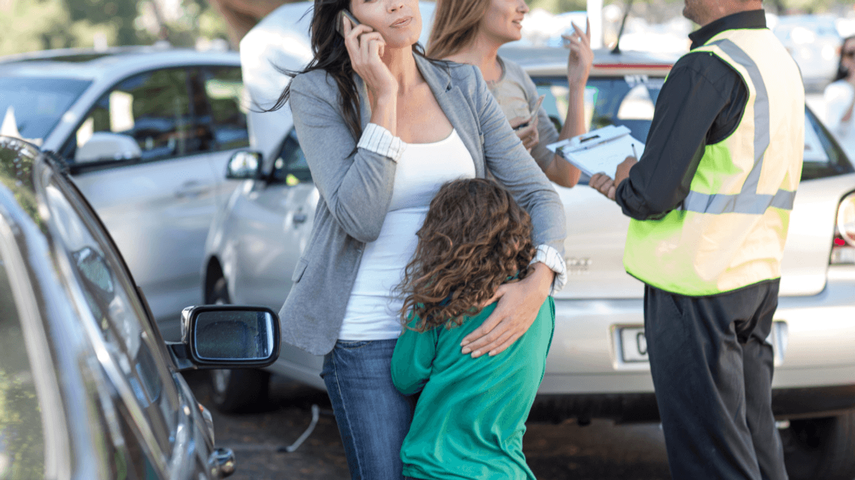 Redditor Called Out For Swearing In Front Of A Woman's Young Child After Car Crash